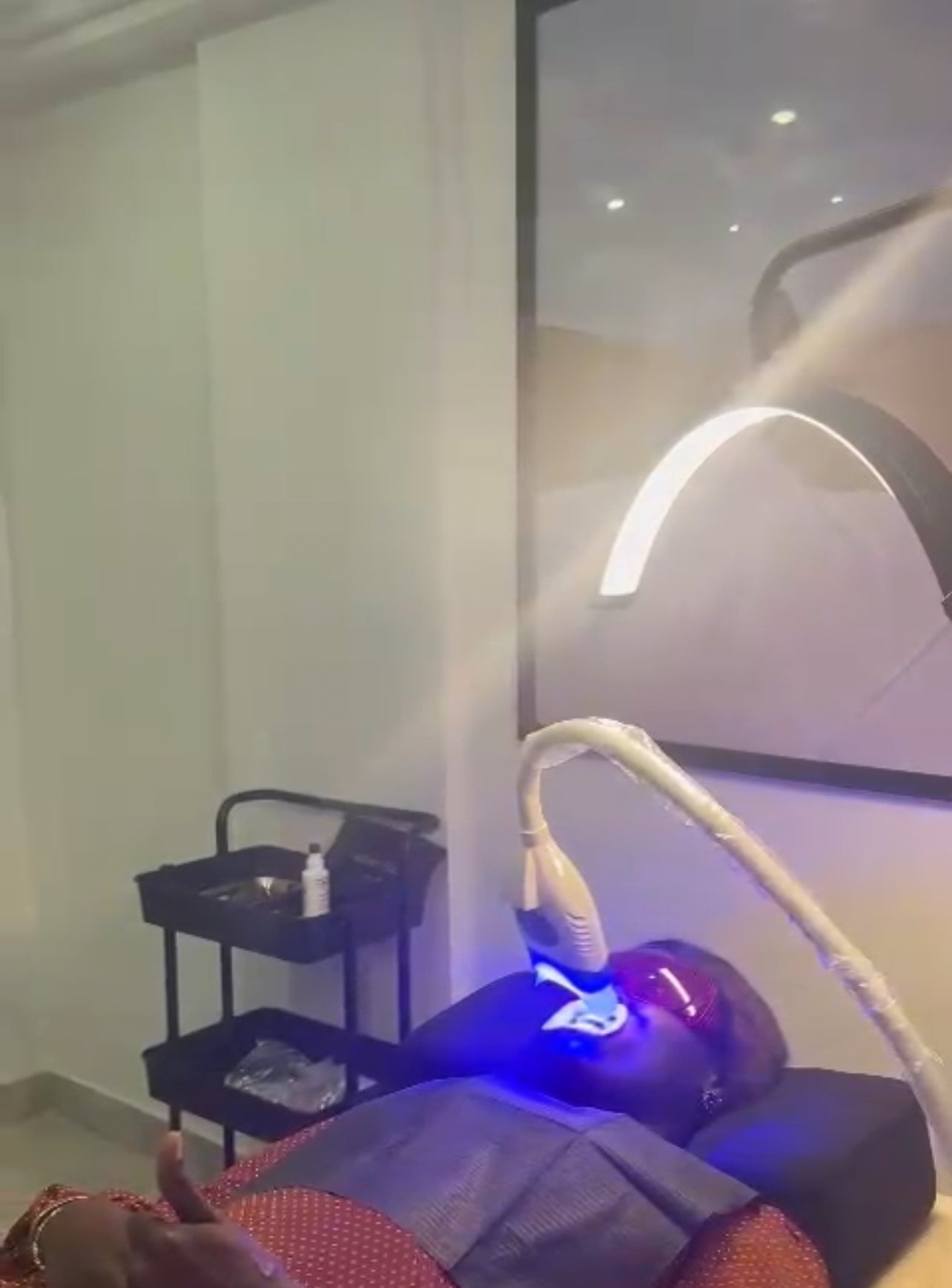 FORMATION 2 EN 1 – BLANCHIMENT + STRASS DENTAIRE (DAKAR/OUAKAM)